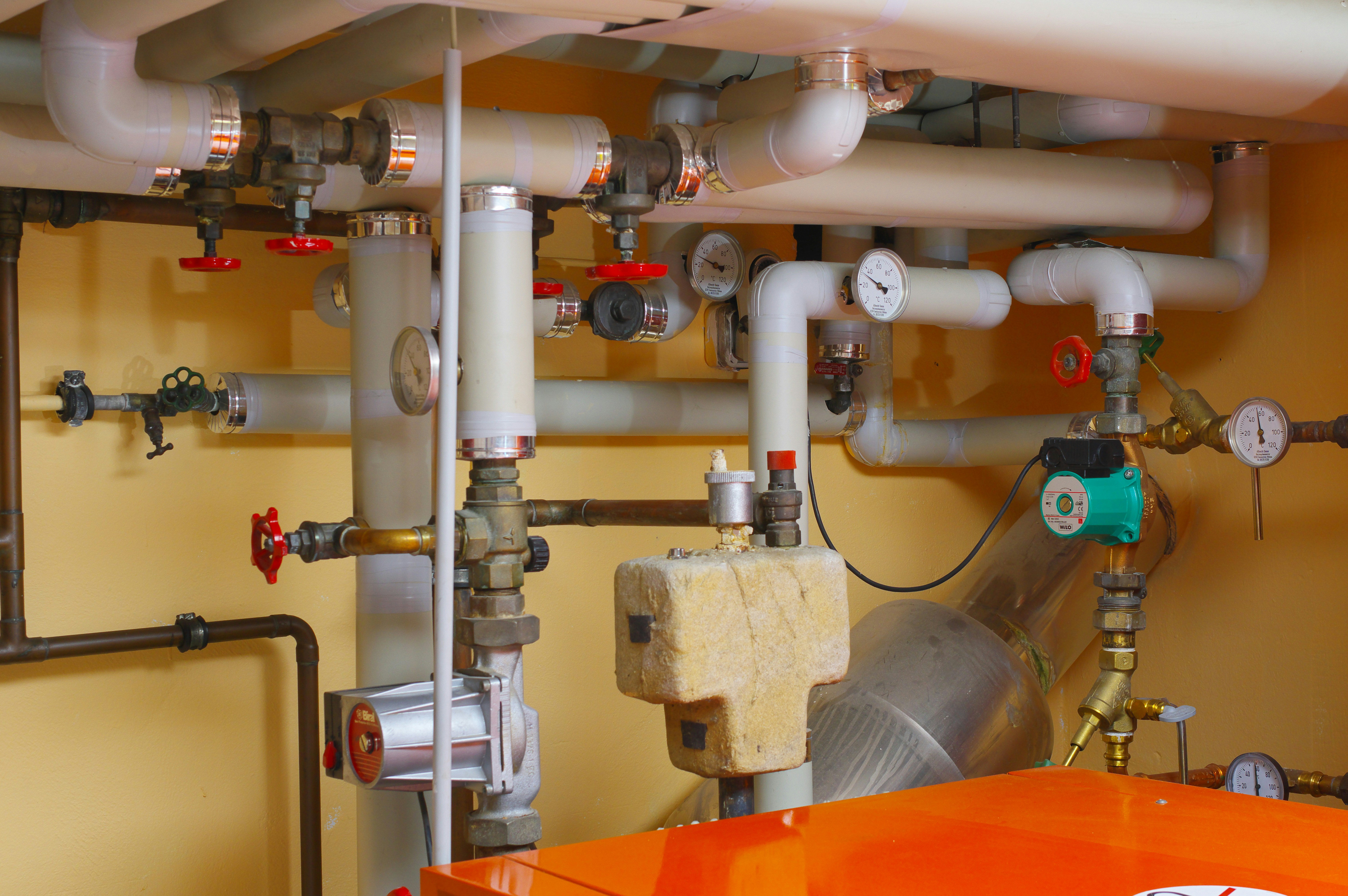 Cât costă montajul unui boiler electric în 2026 — prețuri și ghid complet